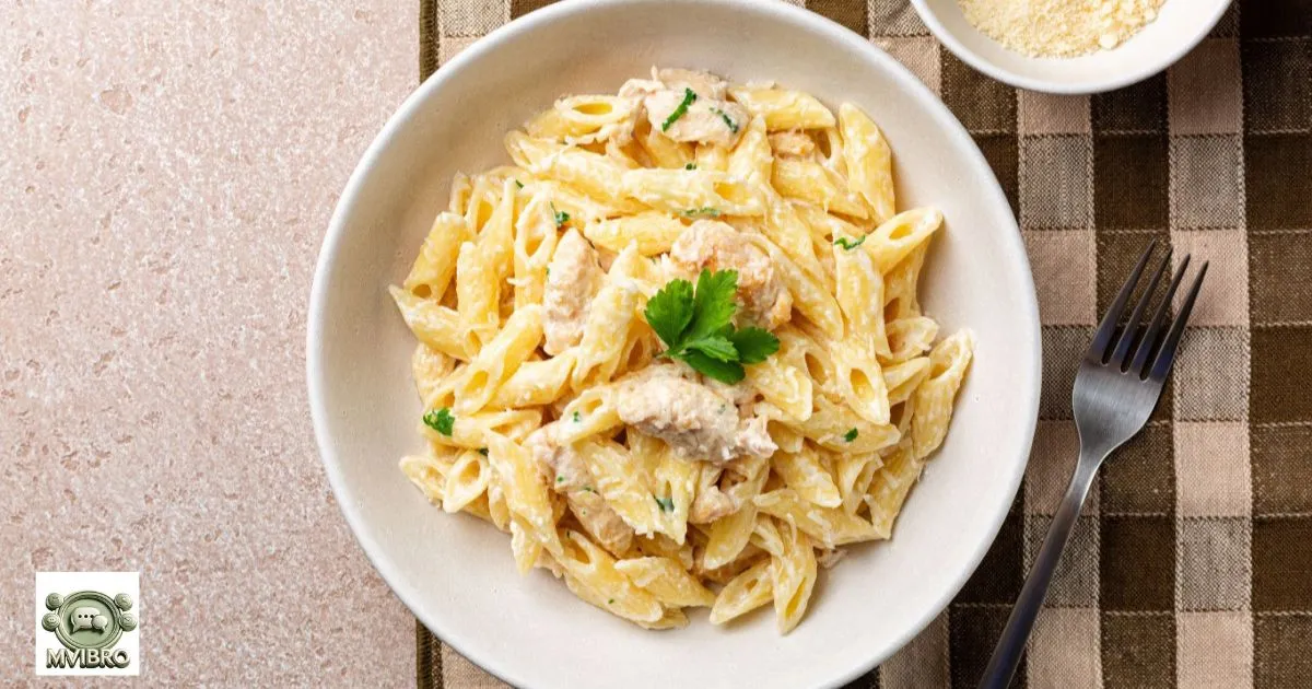 Cheesy Chicken Alfredo Dip